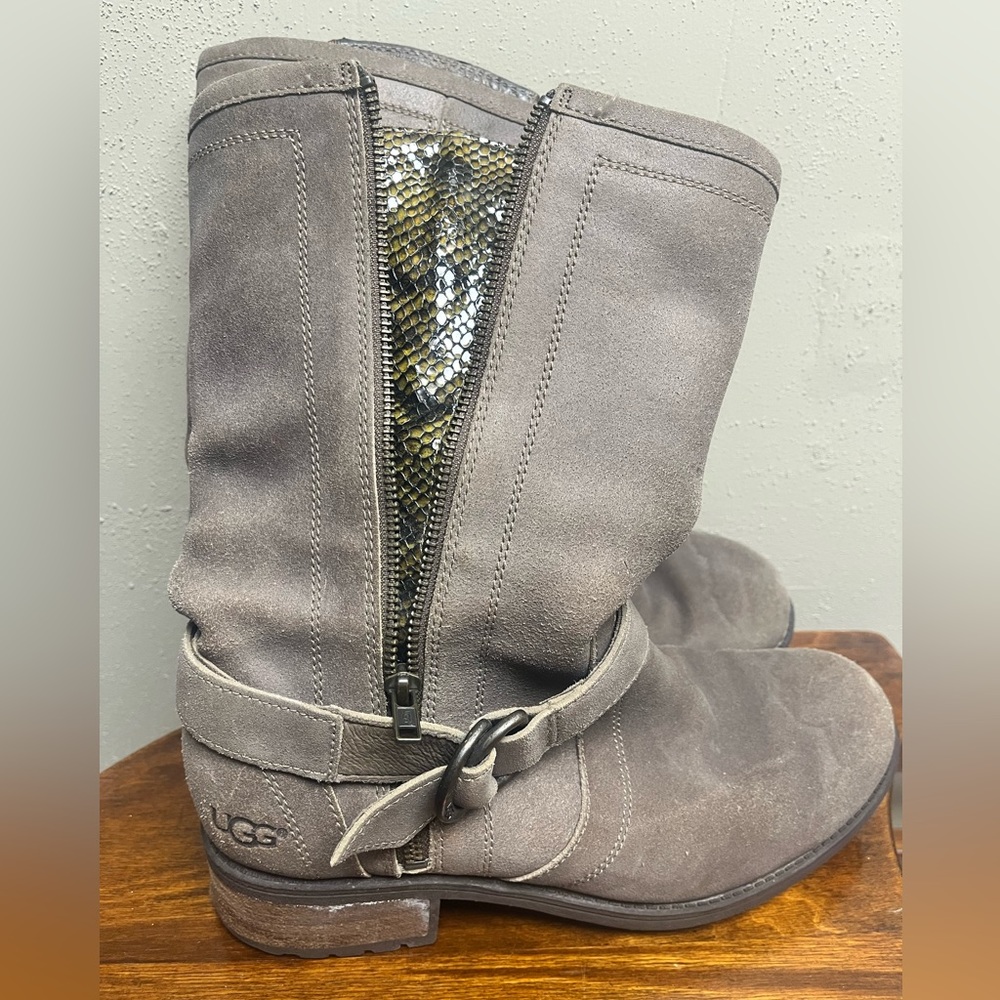 UGG Women's sz 9 Silva tan Boots